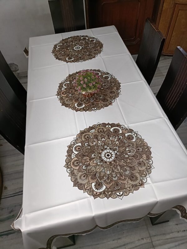 6 SEATER DINING TABLE COVER WITH CUT WORK BORDER